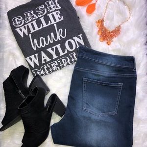 Maurice’s Fading Jeans Like New